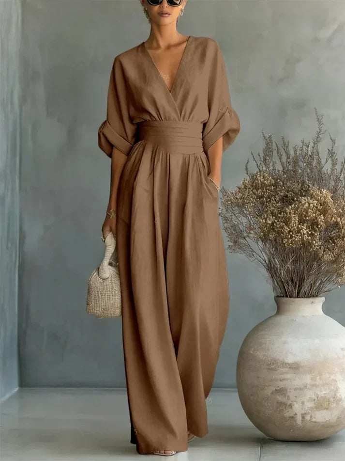 LUMIÈRE Jumpsuit – Elegant, Figur schmeichelnd